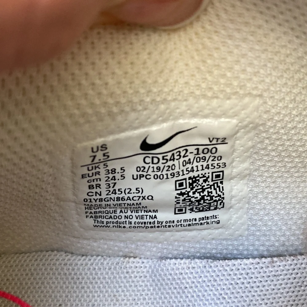 Nike Air Max, women’s, 7.5, used, worn a couple times, no box - Picture 4 of 7